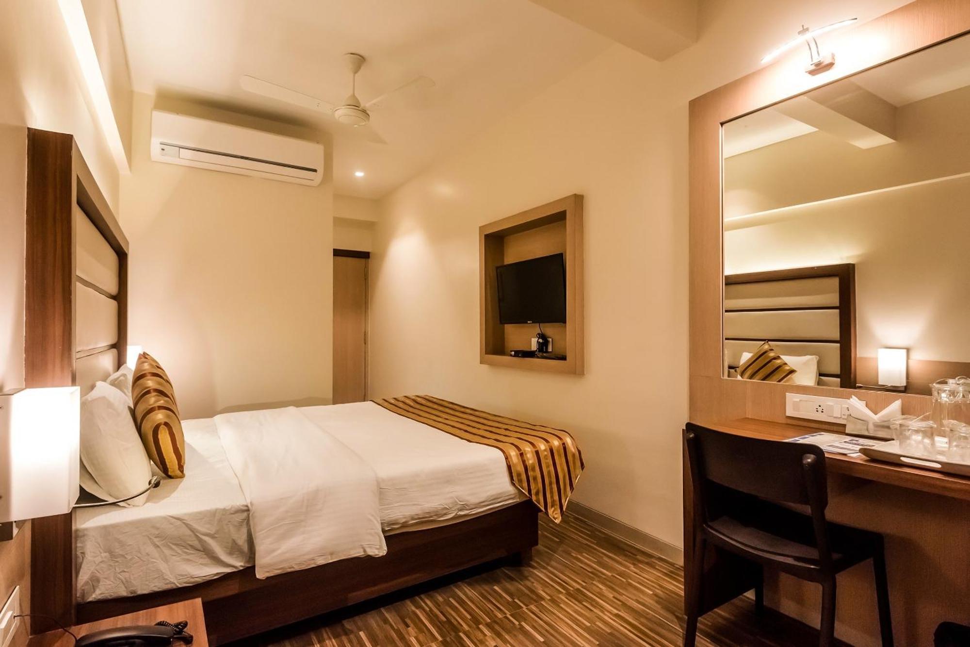Super Capital O Hotel Konar Inn Turambhe Экстерьер фото