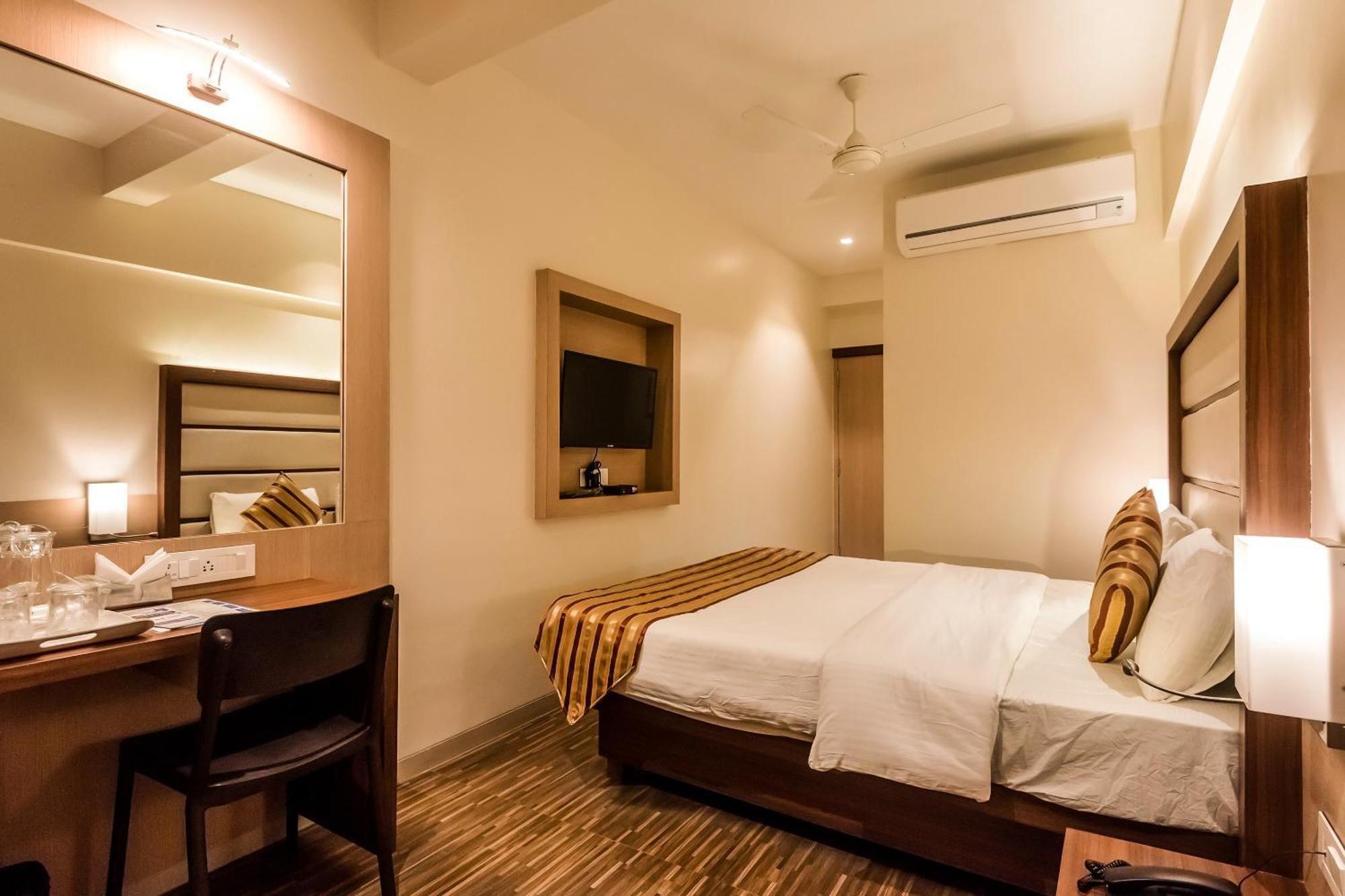 Super Capital O Hotel Konar Inn Turambhe Экстерьер фото