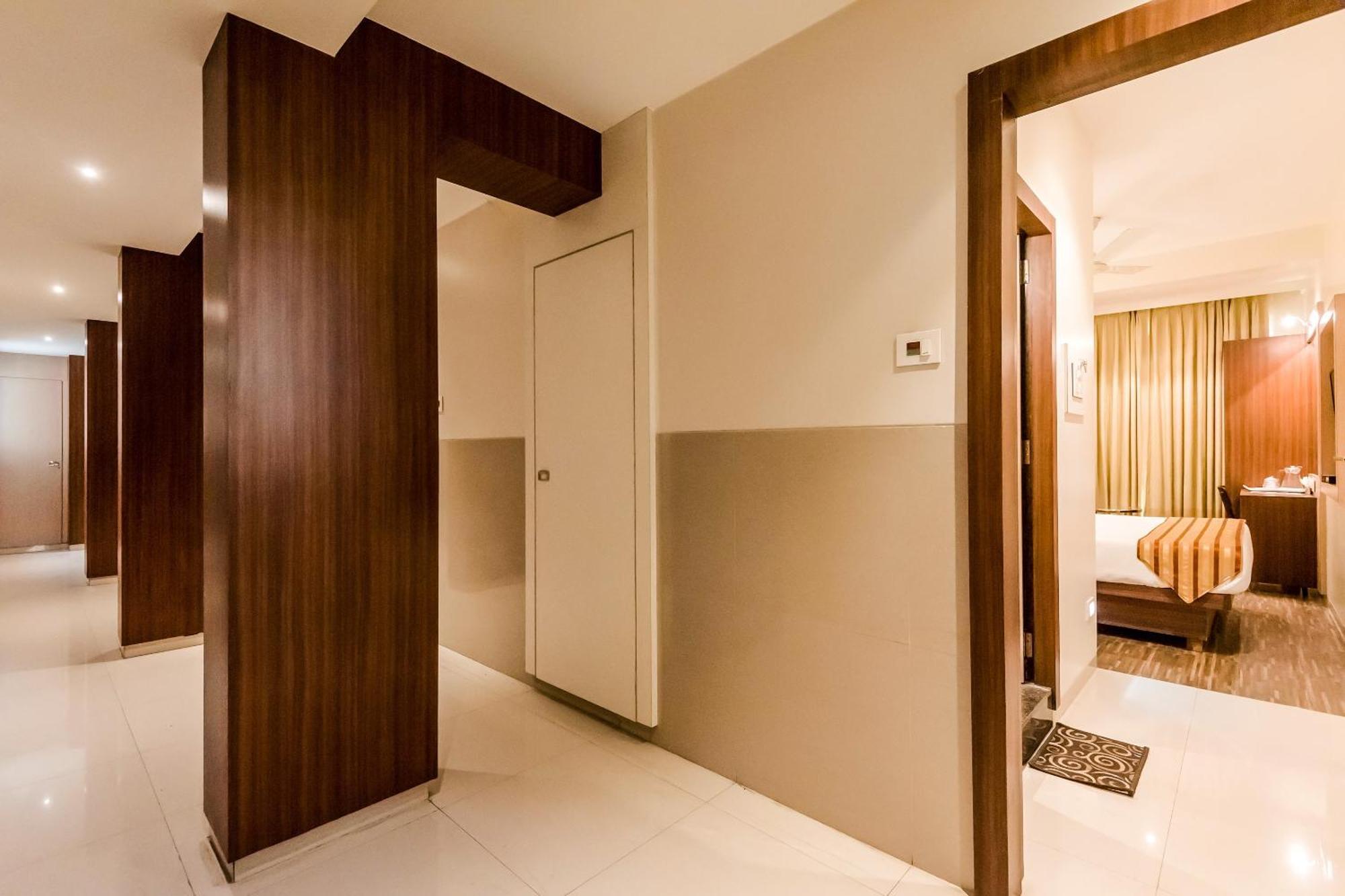 Super Capital O Hotel Konar Inn Turambhe Экстерьер фото