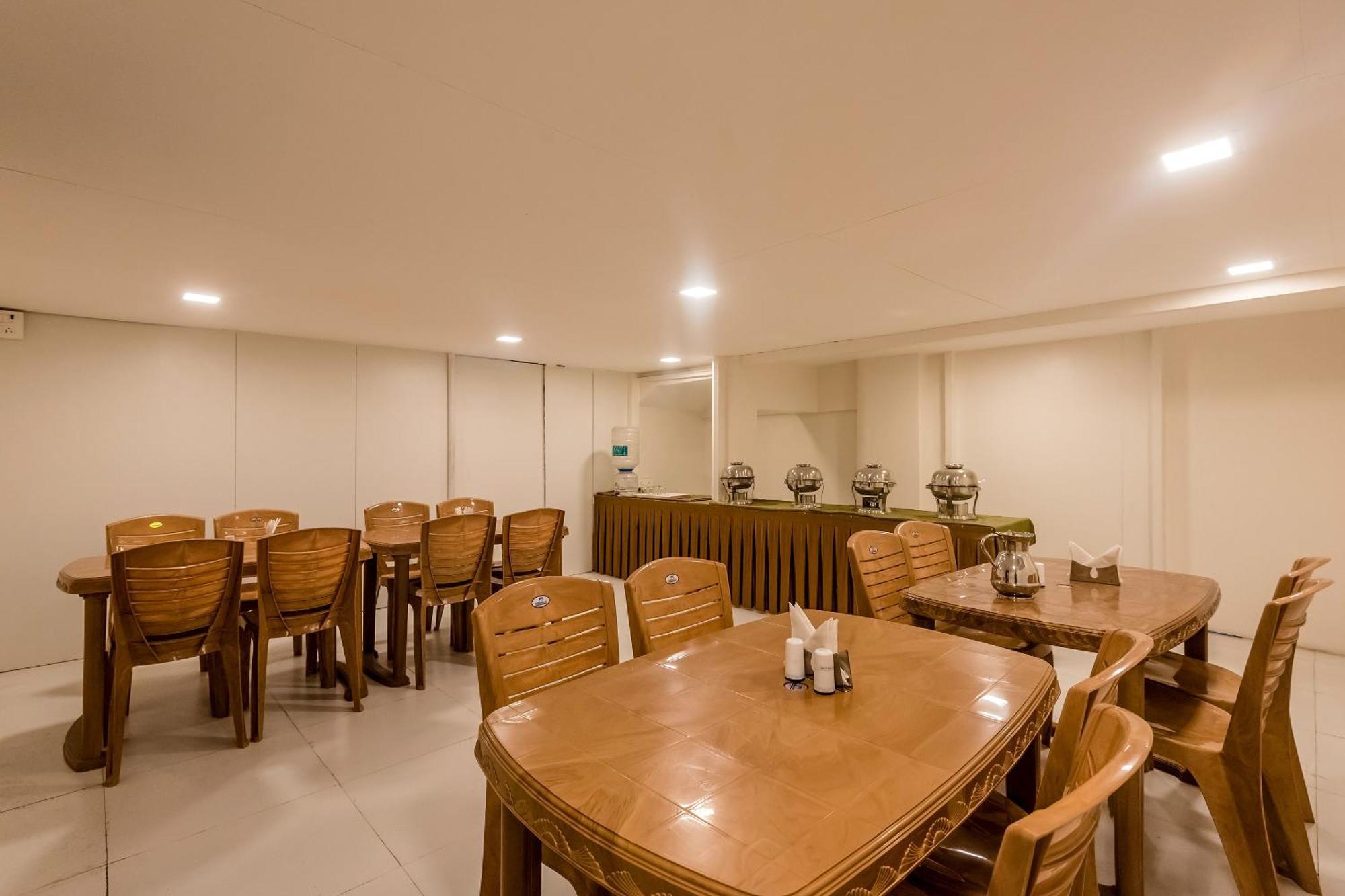Super Capital O Hotel Konar Inn Turambhe Экстерьер фото