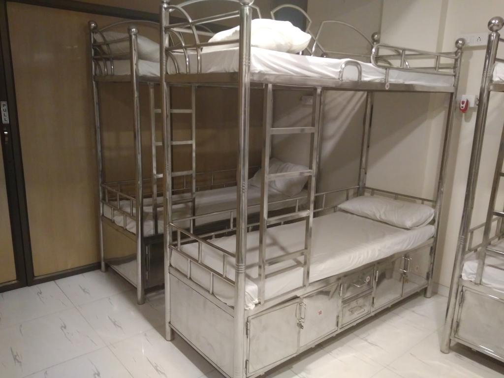 Super Capital O Hotel Konar Inn Turambhe Экстерьер фото