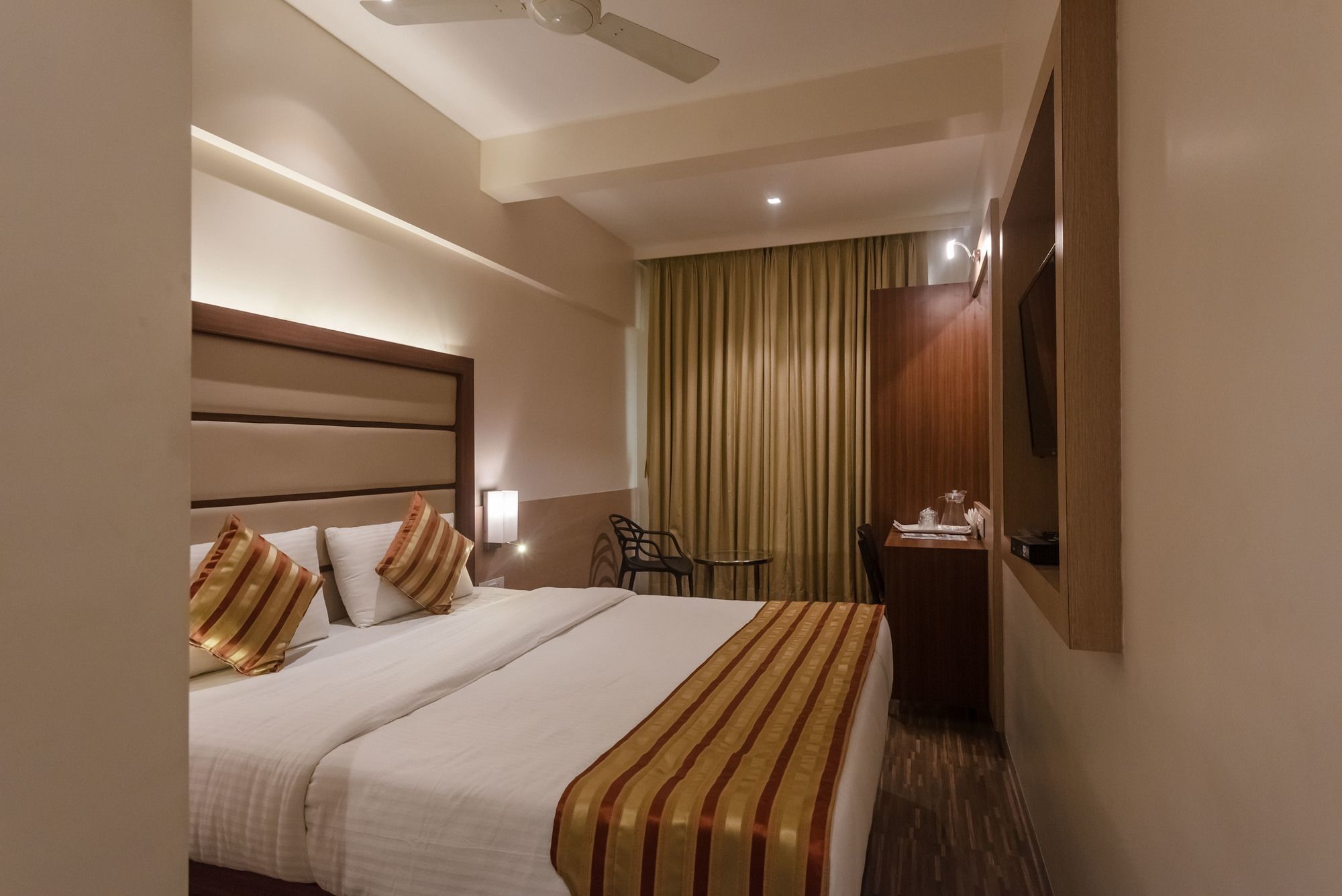 Super Capital O Hotel Konar Inn Turambhe Экстерьер фото